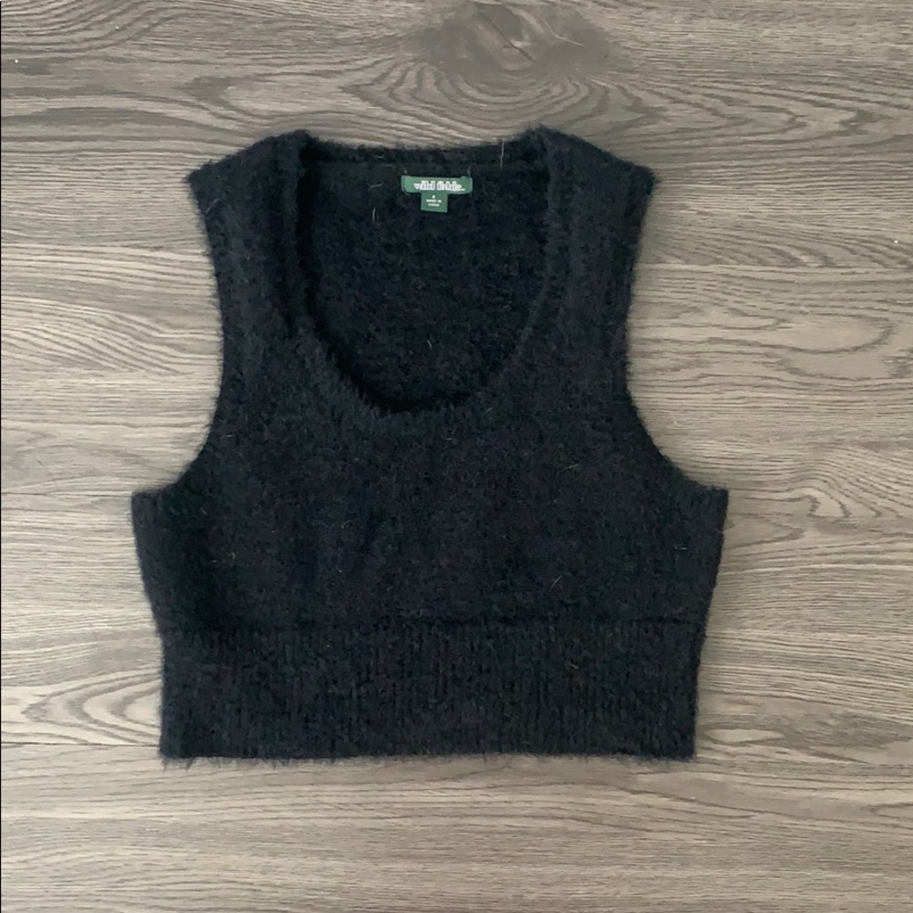 Fuzzy Black Crop